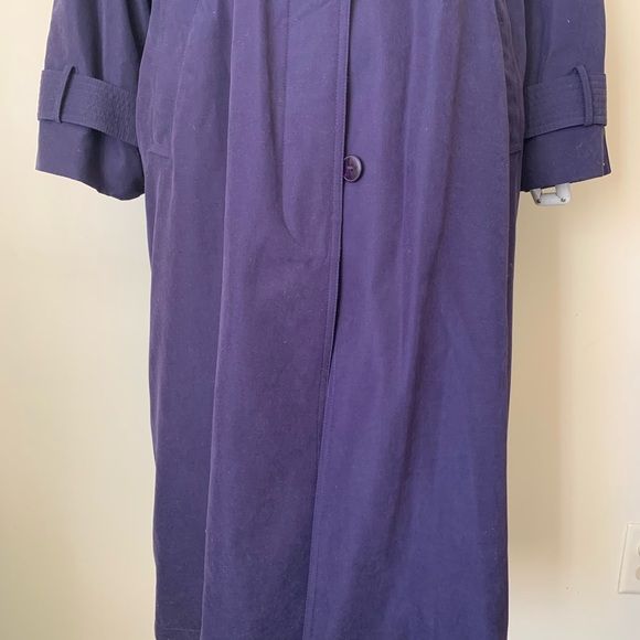 VINTAGE trenchcoat - Picture 9 of 12